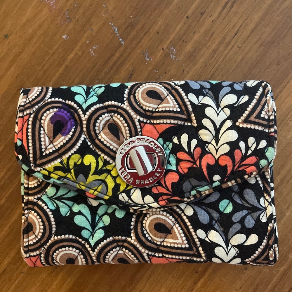 Vera Bradley wallet- like new